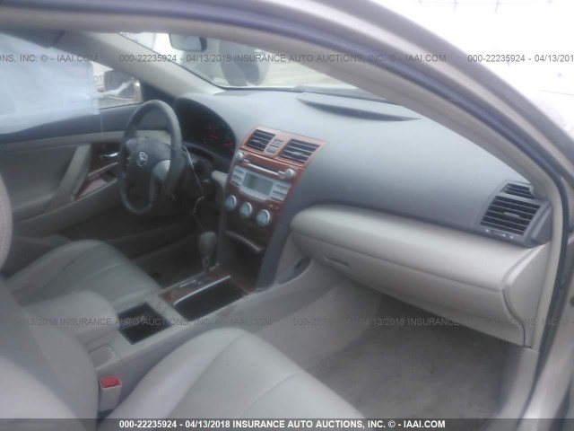 4T1BK46K79U088565 - 2009 TOYOTA CAMRY SE/LE/XLE 金色 照片 5