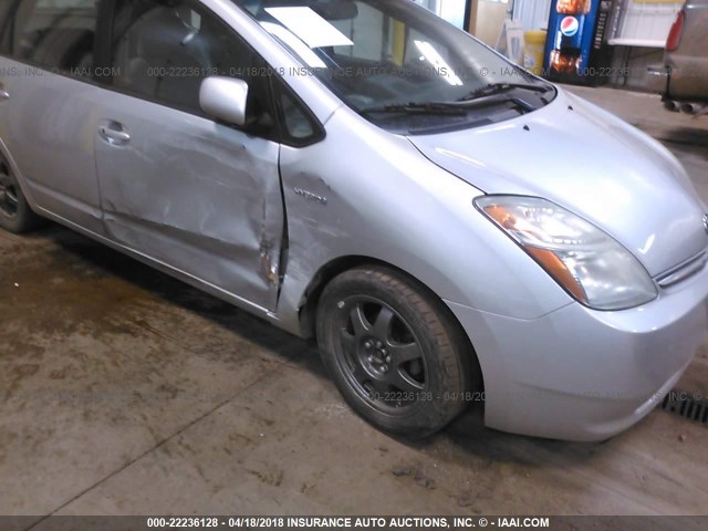 JTDKB20UX97821029 - 2009 TOYOTA PRIUS SILVER photo 6