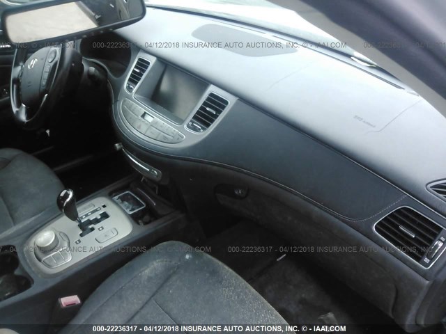 KMHGC46E99U042751 - 2009 HYUNDAI GENESIS 3.8L SILVER photo 5