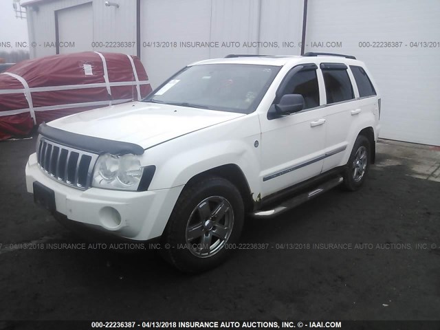 1J4HR58205C528486 - 2005 JEEP GRAND CHEROKEE LIMITED WHITE photo 2