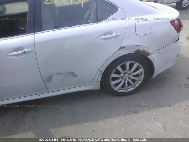 JTHCK262462006763 - 2006 LEXUS IS 250 GRAY photo 6