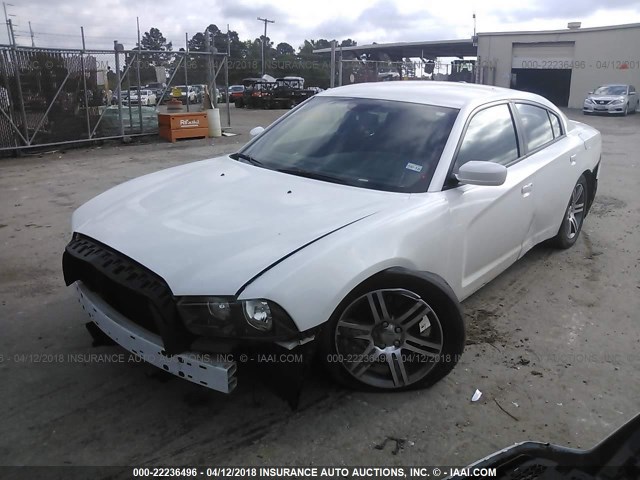 2C3CDXHG7EH329149 - 2014 DODGE CHARGER SXT WHITE photo 2