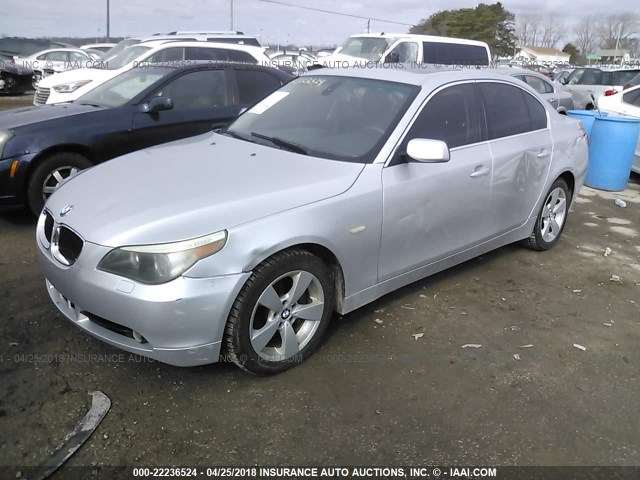 WBANF73526CG66577 - 2006 BMW 530 XI SILVER photo 2