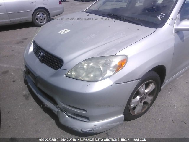 2T1KR32E34C220088 - 2004 TOYOTA COROLLA MATRIX XR SILVER photo 6