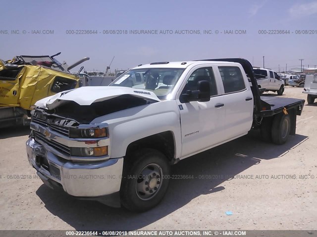 1GB4KYCY3HF213016 - 2017 CHEVROLET K3500 4X4 CREWCAB  WHITE photo 2