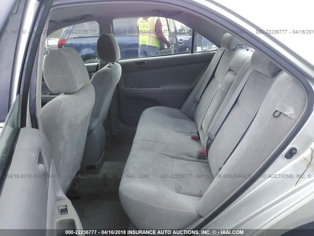 4T1BE32K62U097898 - 2002 TOYOTA CAMRY LE/XLE/SE ვერცხლისფერი ფოტო 8