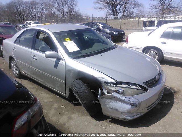 4T1BE32K44U923117 - 2004 TOYOTA CAMRY LE/XLE/SE SILVER photo 1