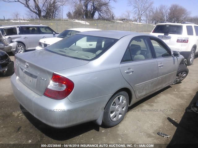 4T1BE32K44U923117 - 2004 TOYOTA CAMRY LE/XLE/SE SILVER photo 4