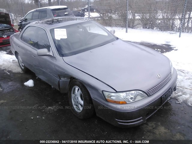 JT8VK13T8P0227795 - 1993 LEXUS ES 300 GOLD photo 1