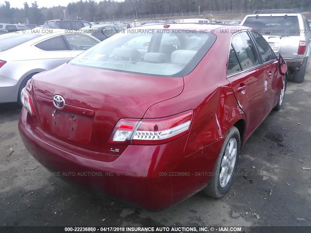4T4BF3EKXBR194181 - 2011 TOYOTA CAMRY SE/LE/XLE RED photo 4