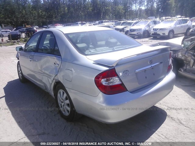 4T1BF30K32U028327 - 2002 TOYOTA CAMRY LE/XLE/SE 银色 照片 3