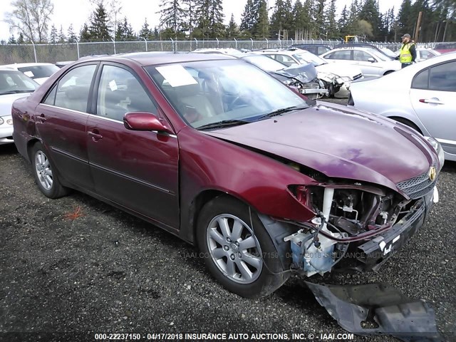 JTDBF30K820010546 - 2002 TOYOTA CAMRY LE/XLE/SE RED photo 1