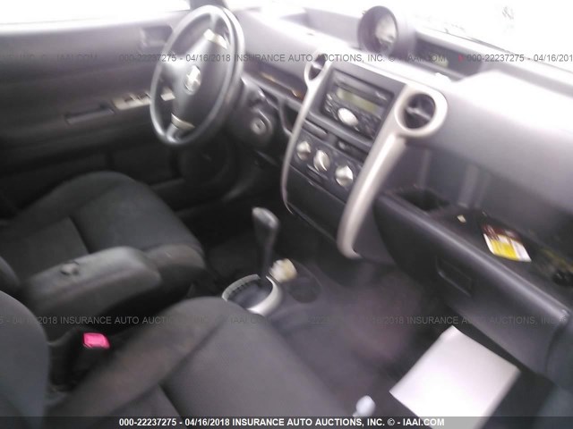 JTLKT324254021874 - 2005 TOYOTA SCION XB ნაცრისფერი ფოტო 5