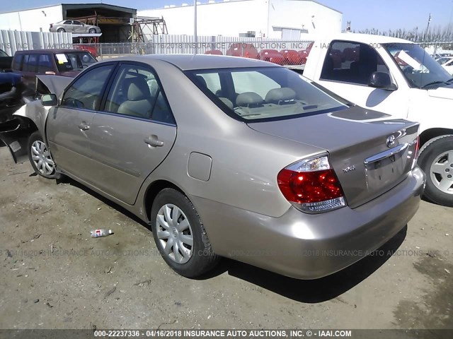 4T1BE32K46U138163 - 2006 TOYOTA CAMRY LE/XLE/SE GOLD photo 3