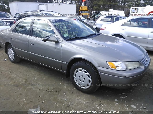 4T1BG22K5WU370226 - 1998 TOYOTA CAMRY CE/LE/XLE GRAY photo 1