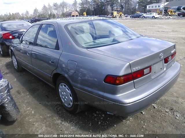 4T1BG22K5WU370226 - 1998 TOYOTA CAMRY CE/LE/XLE 灰色 照片 3