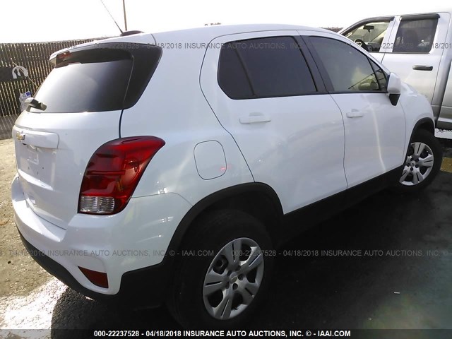 KL7CJKSB0HB145329 - 2017 CHEVROLET TRAX LS WHITE photo 4