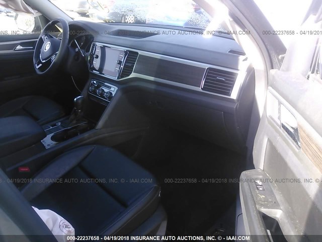 1V2ER2CA5JC521919 - 2018 VOLKSWAGEN ATLAS SEL Boz foto 5