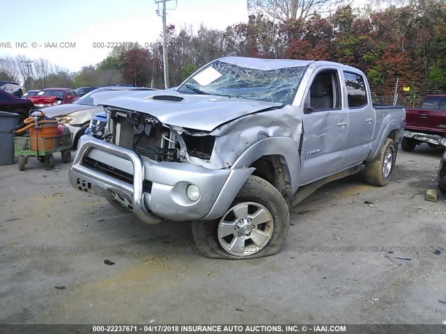 3TMMU52N98M005380 - 2008 TOYOTA TACOMA DOUBLE CAB LONG BED SILVER photo 2