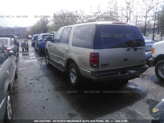 1FMRU1665YLA14219 - 2000 FORD EXPEDITION XLT GOLD photo 3
