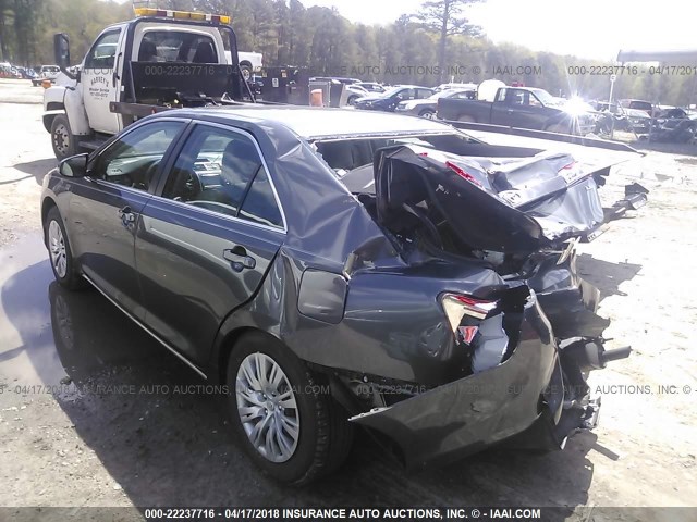 4T1BF1FK5DU641208 - 2013 TOYOTA CAMRY L/SE/LE/XLE GRAY photo 3