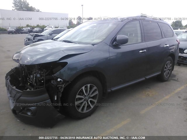 5N1AR2MN0DC612713 - 2013 NISSAN PATHFINDER S/SV/SL/PLATINUM GRAY photo 2