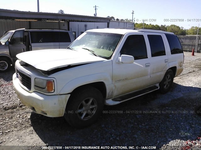 1GYEK13R1XR409303 - 1999 CADILLAC ESCALADE WHITE photo 2