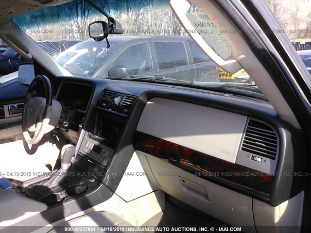 5LMFU28R33LJ02627 - 2003 LINCOLN NAVIGATOR GOLD photo 5