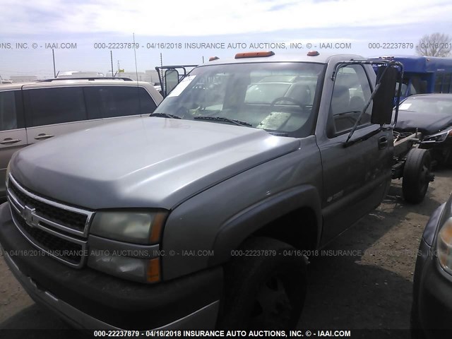 1GBJC34U96E242392 - 2006 CHEVROLET SILVERADO C3500 Unknown photo 2