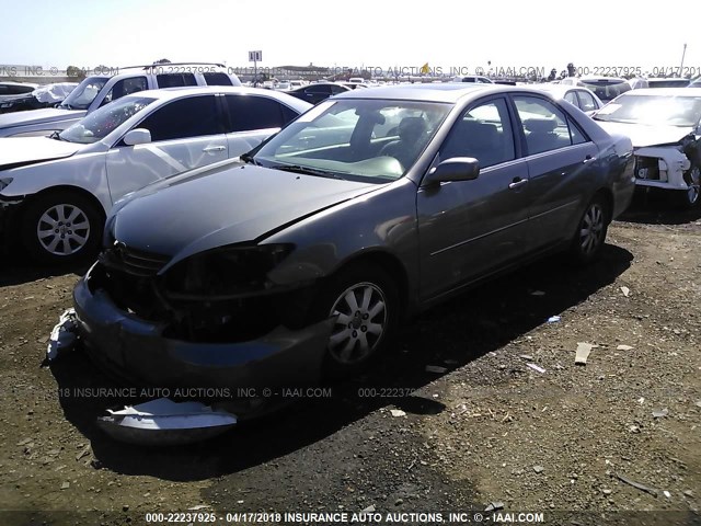 4T1BF32K53U559656 - 2003 TOYOTA CAMRY LE/XLE/SE GRAY photo 2