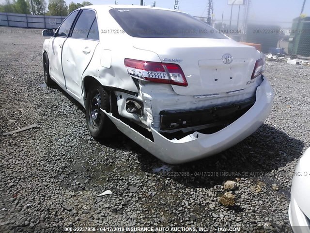 4T1BF3EK0BU632653 - 2011 TOYOTA CAMRY SE/LE/XLE WHITE photo 3