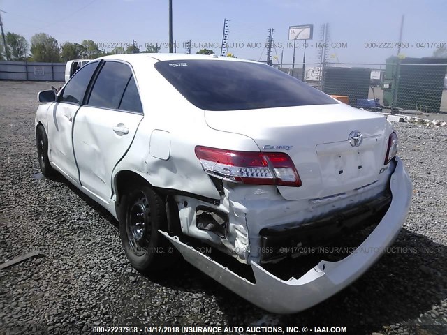 4T1BF3EK0BU632653 - 2011 TOYOTA CAMRY SE/LE/XLE WHITE photo 6