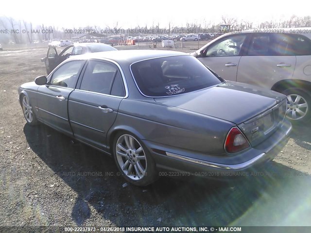 SAJWA73B34TG19892 - 2004 JAGUAR XJR S GRAY photo 3