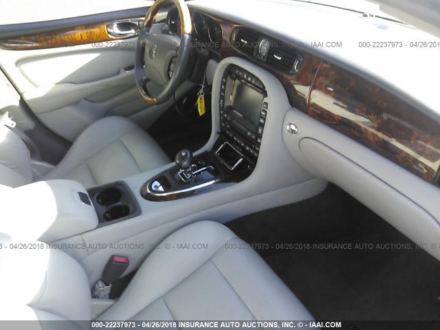 SAJWA73B34TG19892 - 2004 JAGUAR XJR S GRAY photo 5