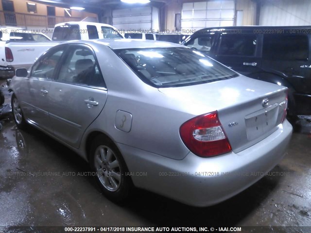 4T1BE30K74U287201 - 2004 TOYOTA CAMRY LE/XLE/SE 银色 照片 3