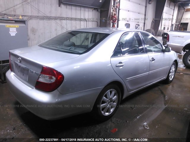 4T1BE30K74U287201 - 2004 TOYOTA CAMRY LE/XLE/SE 银色 照片 4