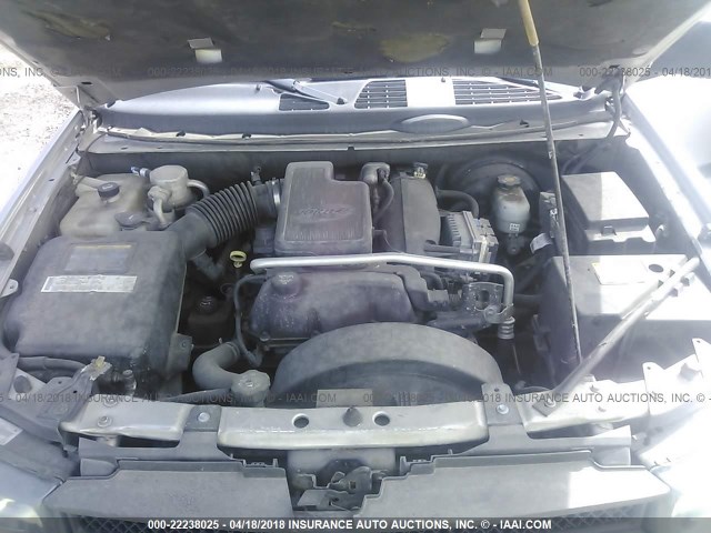 1GNDT13S942227782 - 2004 CHEVROLET TRAILBLAZER LS/LT SILVER photo 10