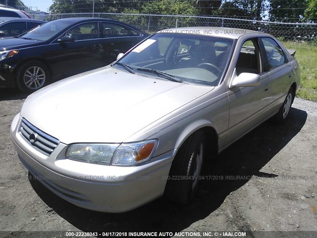JT2BG22K710542043 - 2001 TOYOTA CAMRY CE/LE/XLE 金色 照片 2