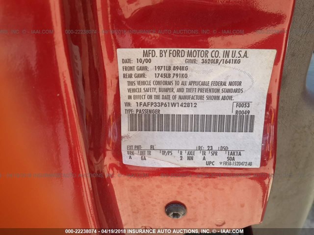 1FAFP33P61W142812 - 2001 FORD FOCUS LX RED photo 9