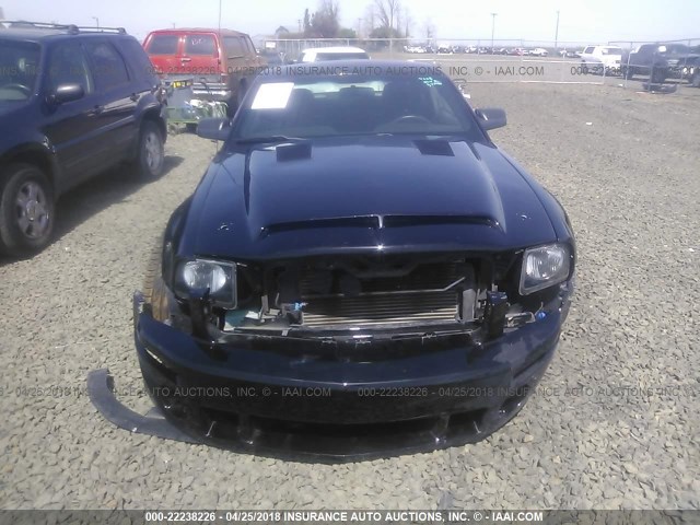 1ZVHT82H865215369 - 2006 FORD MUSTANG GT BLACK photo 6