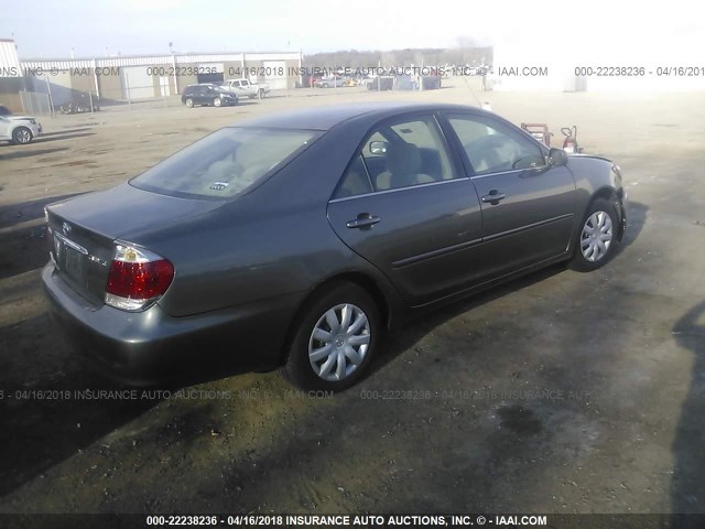 4T1BE32K15U598041 - 2005 TOYOTA CAMRY LE/XLE/SE GRAY photo 4
