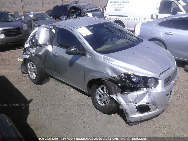 1G1JB5SH9C4188618 - 2012 CHEVROLET SONIC LS 银色 照片 1
