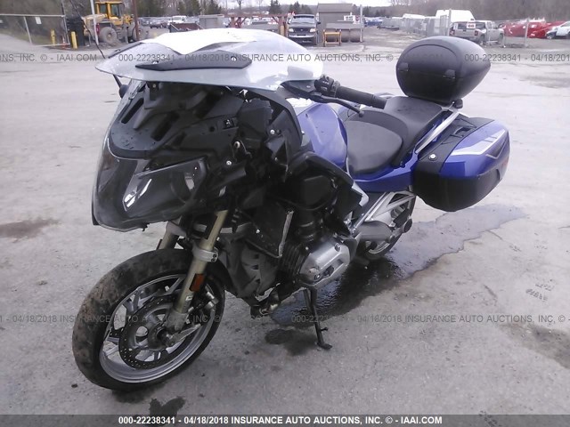 WB10A1306GZ194969 - 2016 BMW R1200 RT BLUE photo 2