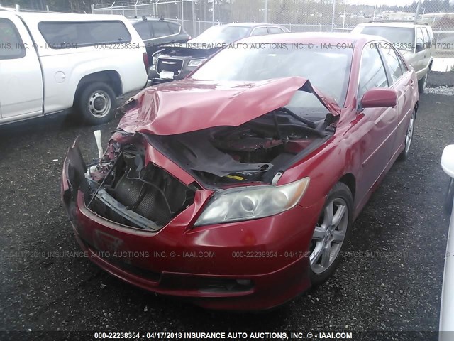 4T1BK46KX7U029927 - 2007 TOYOTA CAMRY NEW GENERAT LE/XLE/SE RED photo 2