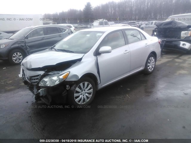 2T1BU4EE6DC949928 - 2013 TOYOTA COROLLA S/LE SILVER photo 2