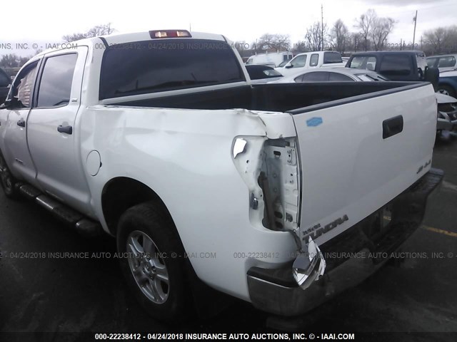 5TFDW5F10BX163495 - 2011 TOYOTA TUNDRA CREWMAX SR5 WHITE photo 6