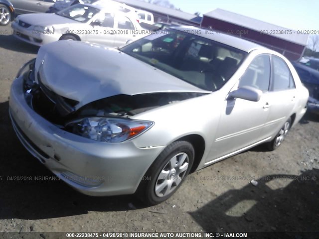 4T1BE32K34U796523 - 2004 TOYOTA CAMRY LE/XLE/SE SILVER photo 2