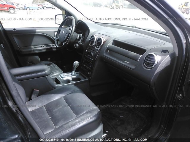 1FMDK03156GA03665 - 2006 FORD FREESTYLE LIMITED BLACK photo 5