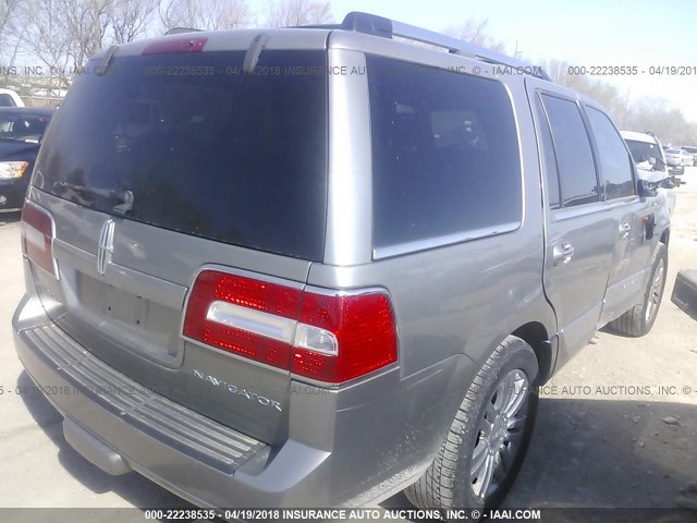 5LMFU28588LJ05690 - 2008 LINCOLN NAVIGATOR GRAY photo 4
