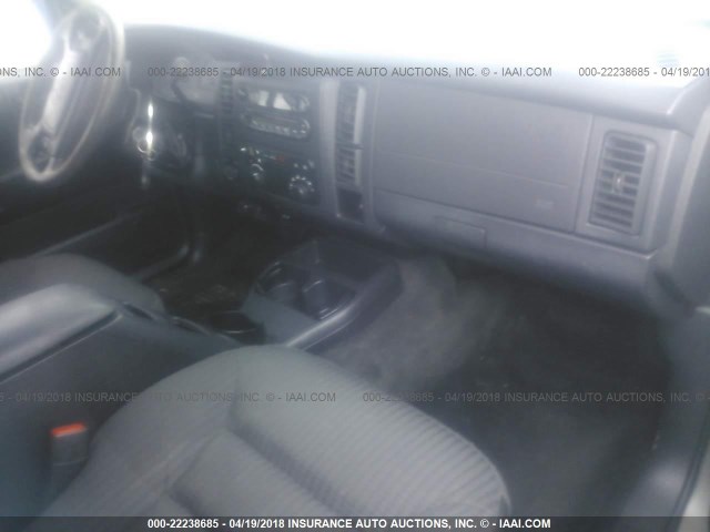 1D4HS38N93F510396 - 2003 DODGE DURANGO SPORT SILVER photo 5